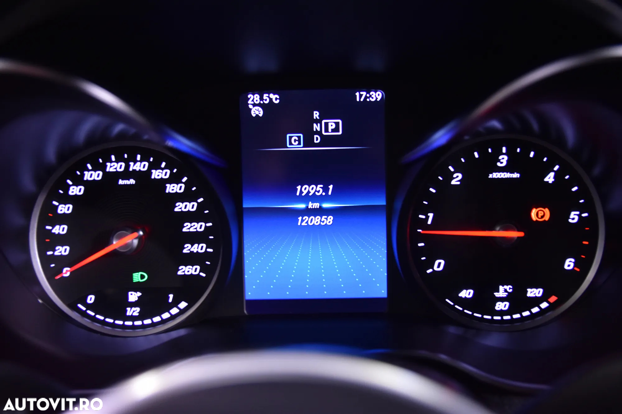 Mercedes-Benz GLC 220 d 4MATIC - 10