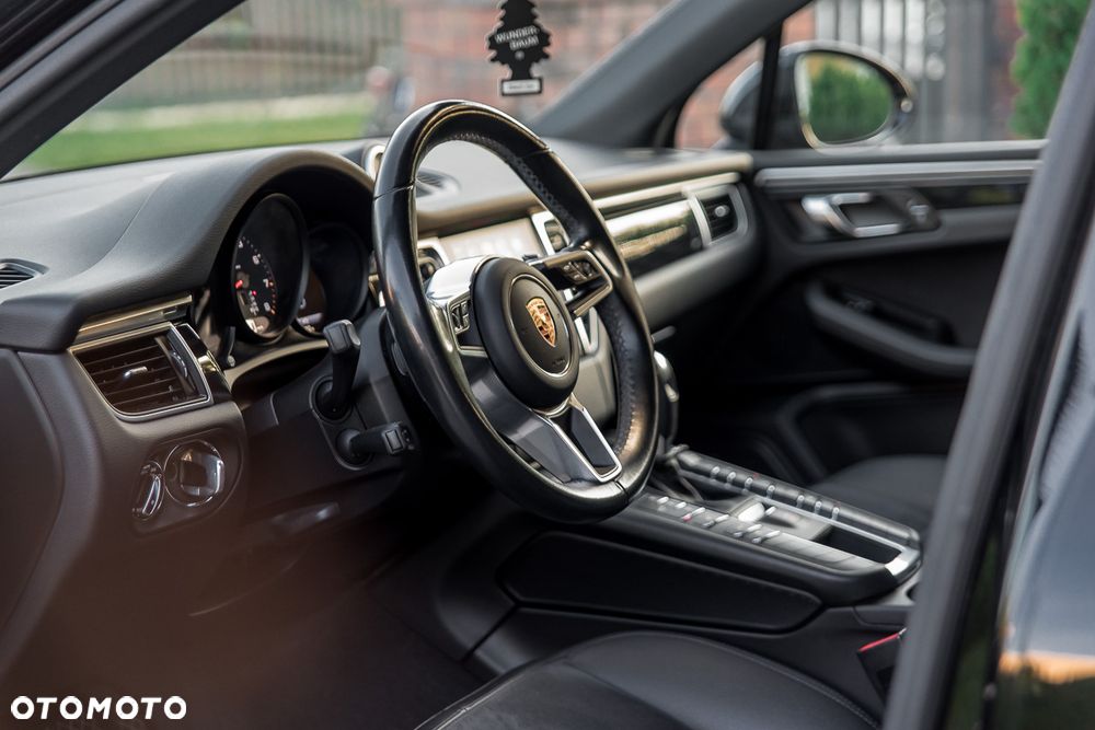 Porsche Macan - 34