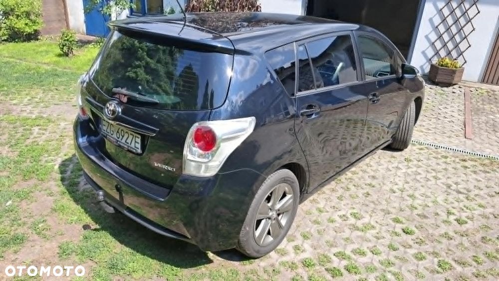 Toyota Verso 1.8 Premium 7os - 5