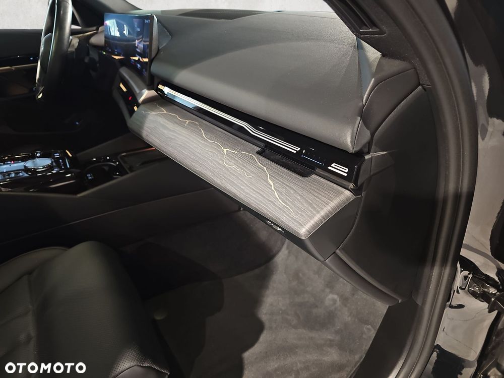 BMW Seria 5 - 27