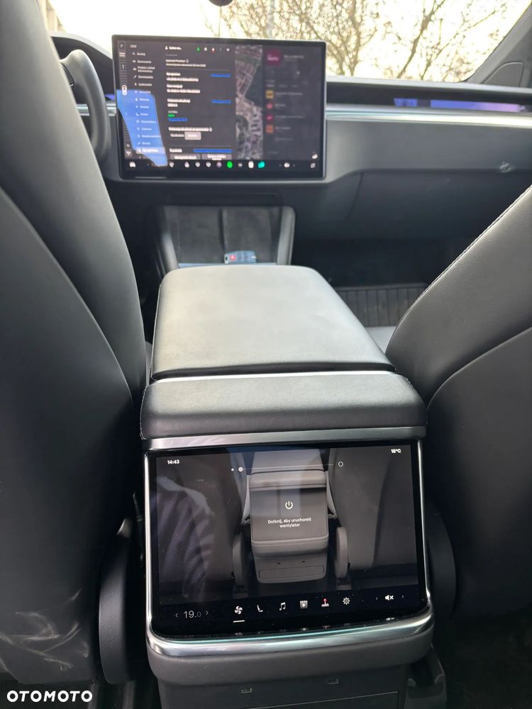 Tesla Model X Plaid - 5