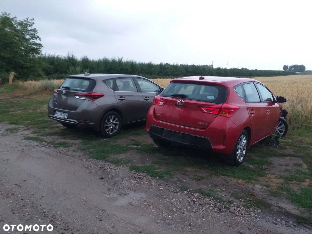 Toyota Auris I Nadkole tył tylne lewe chlapacz - 7