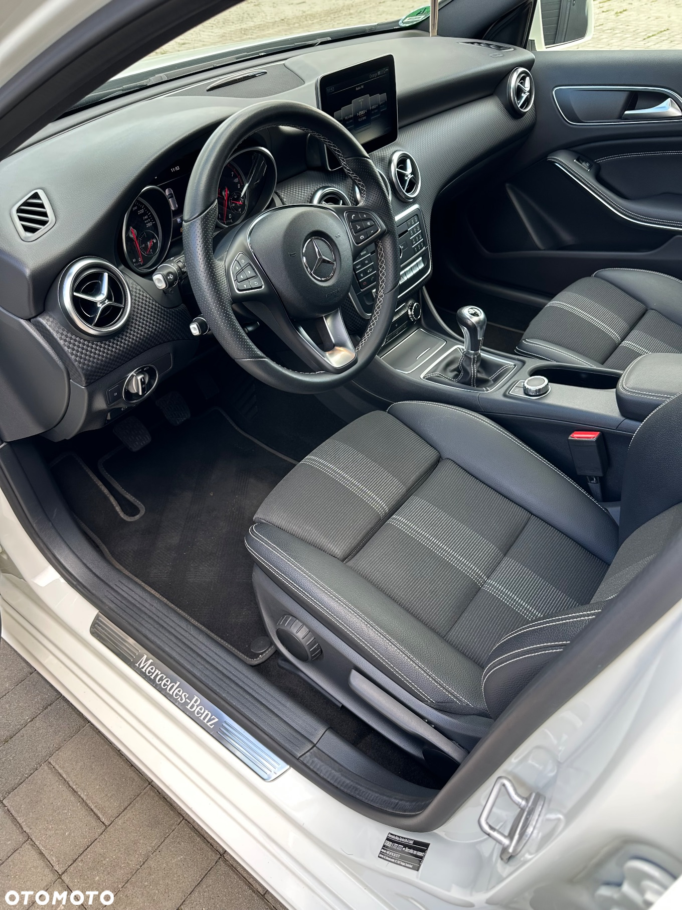 Mercedes-Benz Klasa A 180 (BlueEFFICIENCY) Urban - 10