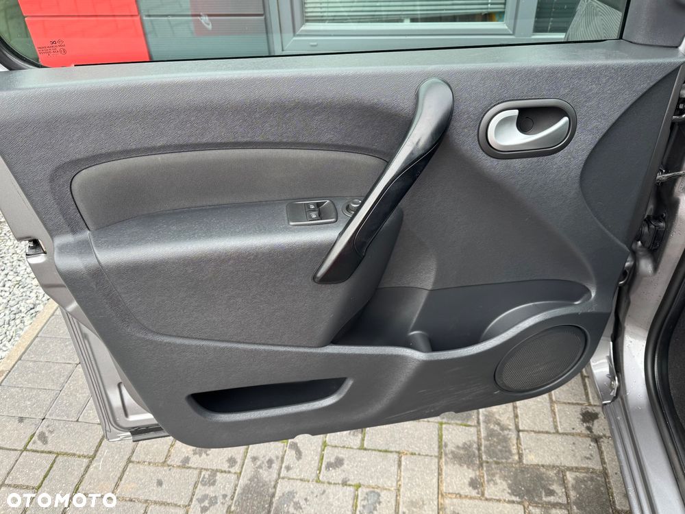 Renault Kangoo BLUE dCi 95 LIMITED - 11