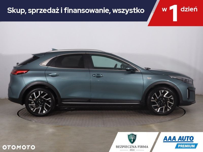 Kia XCeed - 8