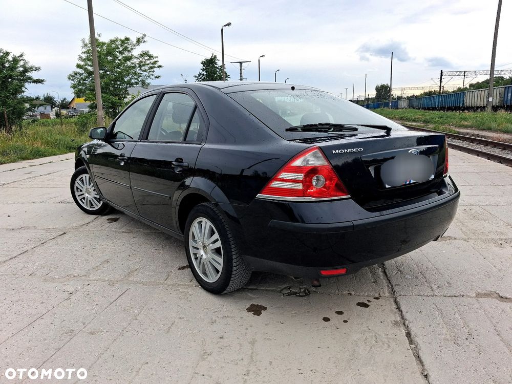 Ford Mondeo 1.8 Ghia - 3