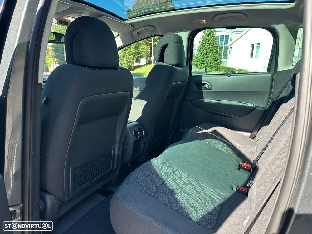 Peugeot 3008 1.6 HDi Allure - 14