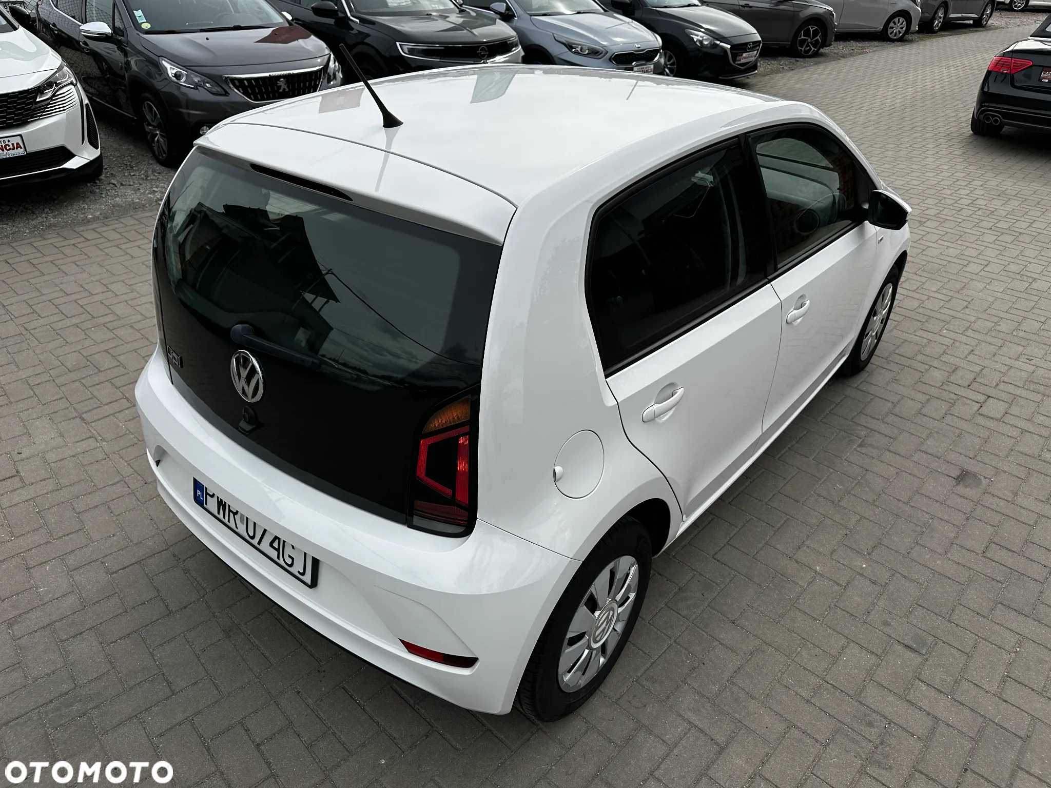 Volkswagen up! - 32
