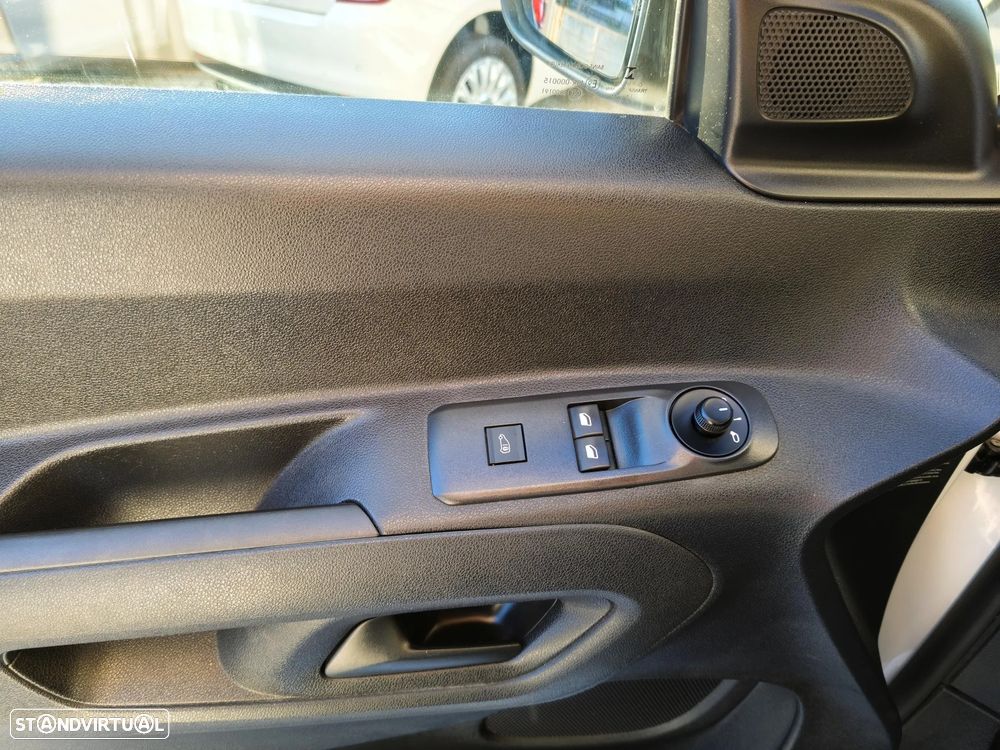 Citroën Berlingo 1.6 HDI 3 Lug IVA DEDUTIVEL - 15