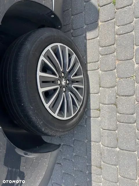 Peugeot 2008 1.5 BlueHDi Active S&S - 26