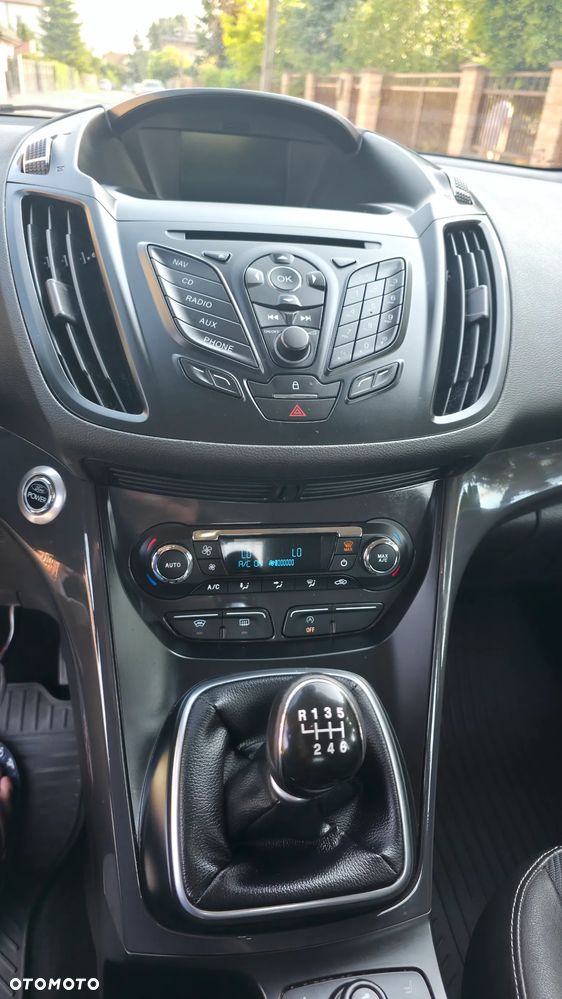 Ford Kuga 1.6 EcoBoost 2x4 Titanium - 16