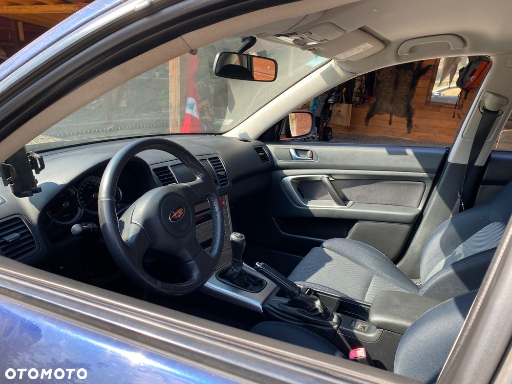 Subaru Legacy - 13