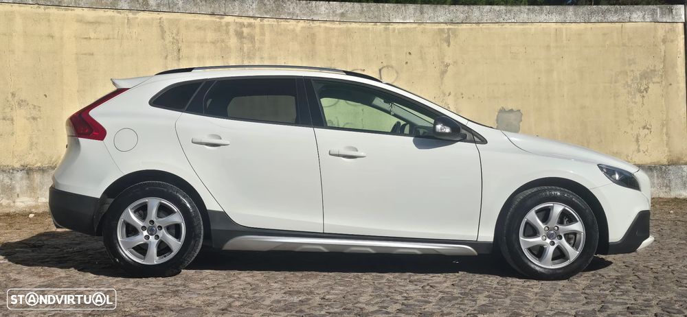 Volvo V40 2.0 D3 Kinetic - 6