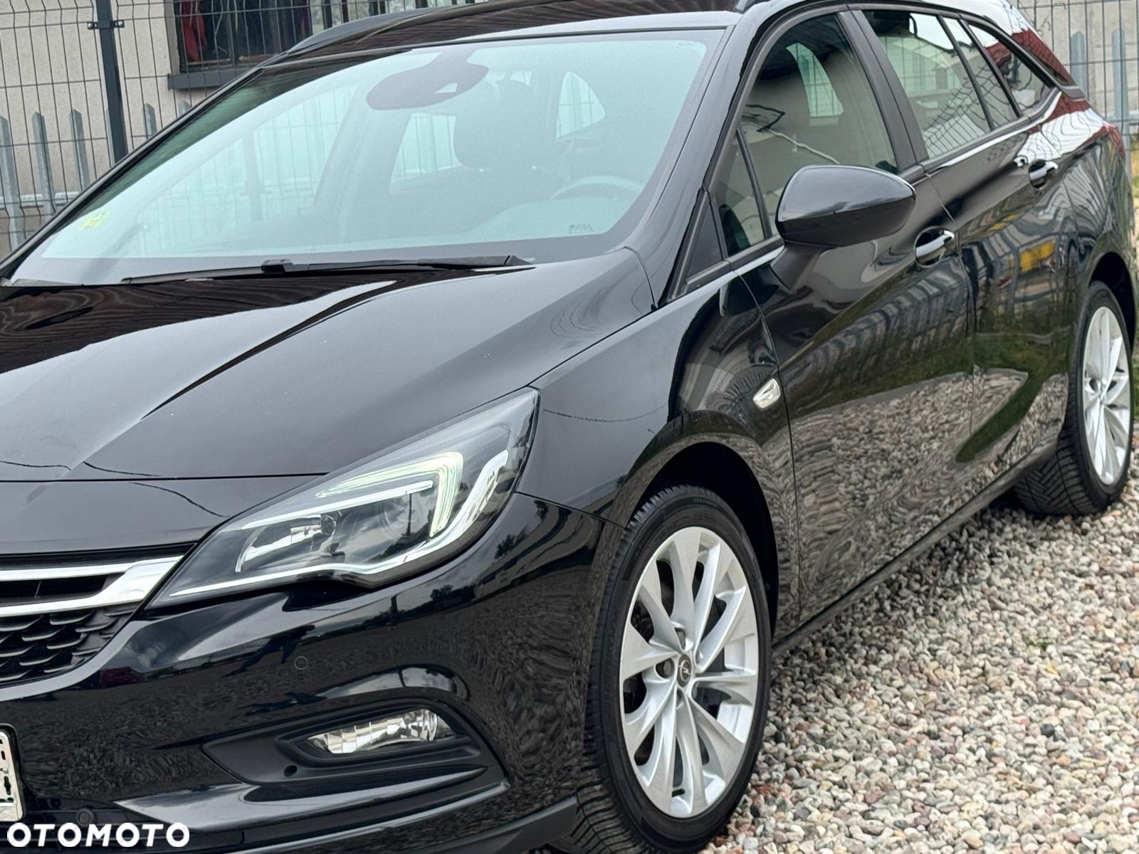 Opel Astra 1.6 D (CDTI) Start/Stop Sports Tourer Edition - 11