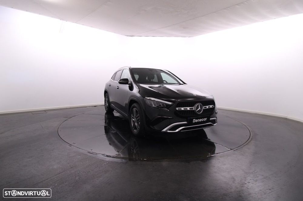 Mercedes-Benz GLA 180 d Progressive - 11