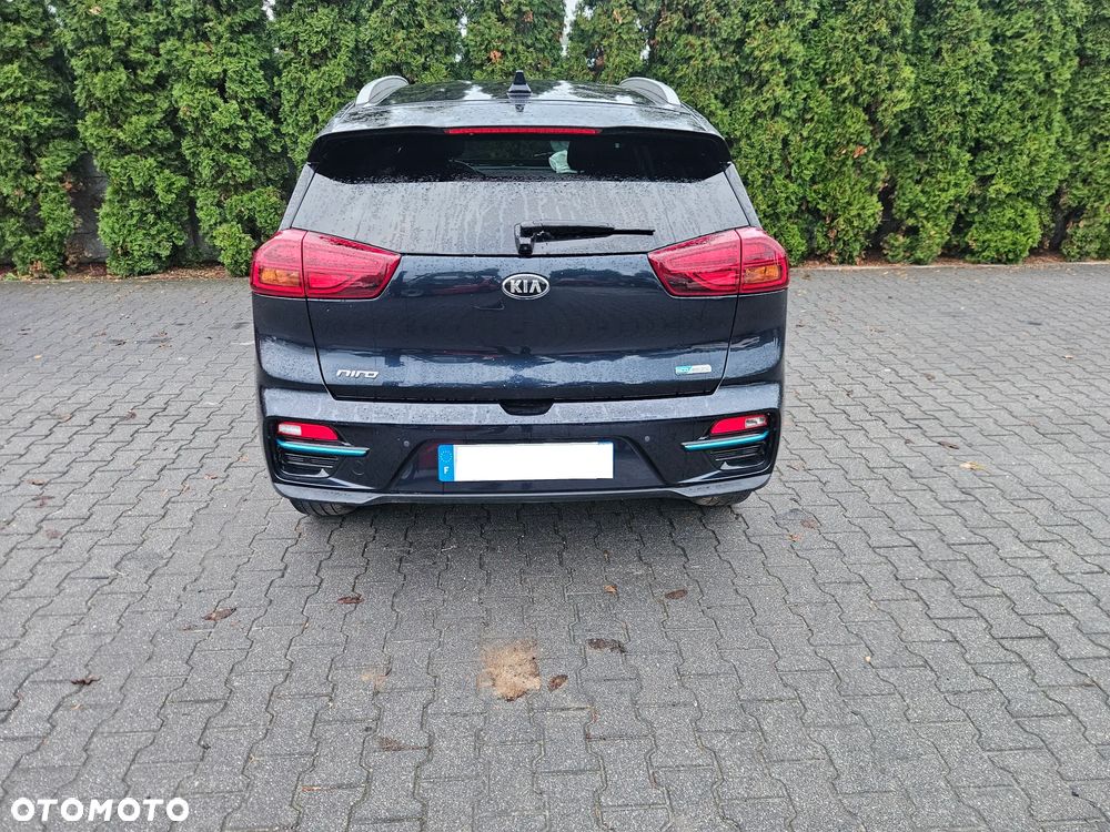 Kia Niro e-Niro 64kWh M - 11
