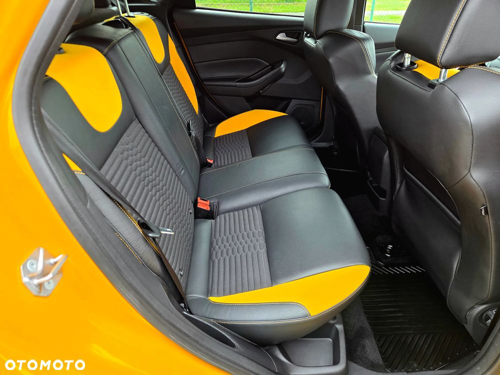 Ford Focus 2.0 TDCi ST - 23
