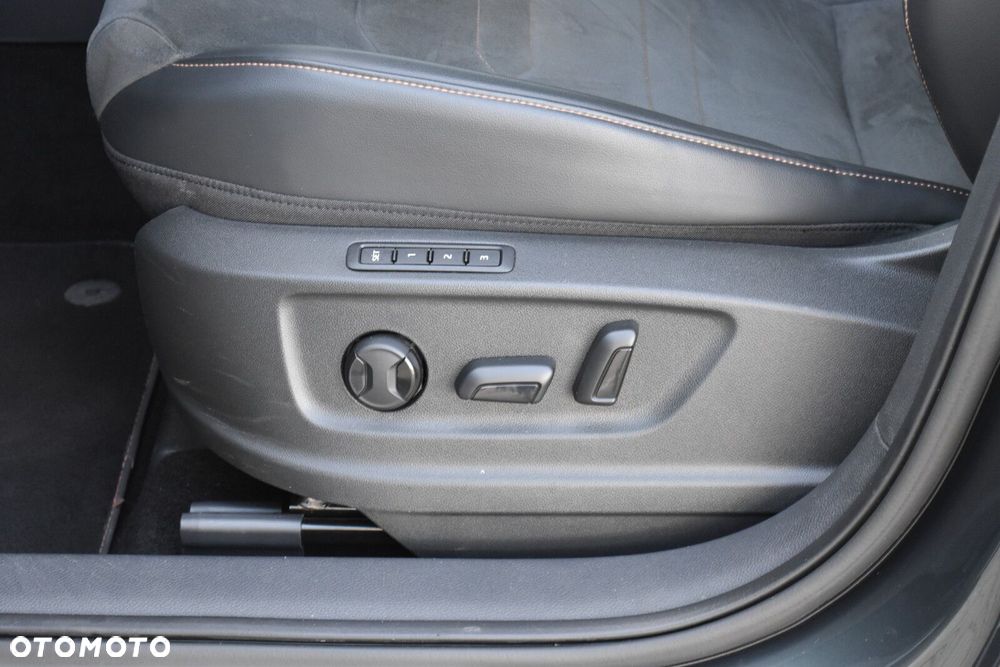 Cupra Ateca 2.0 TSI 4Drive DSG - 39