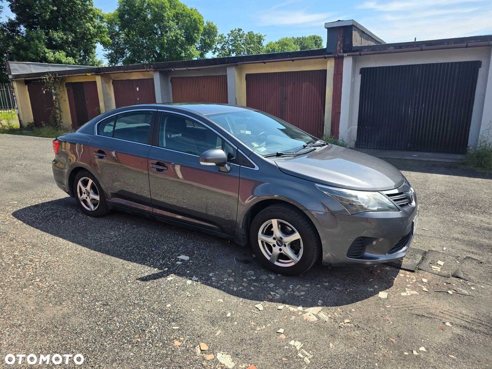 Toyota Avensis - 1