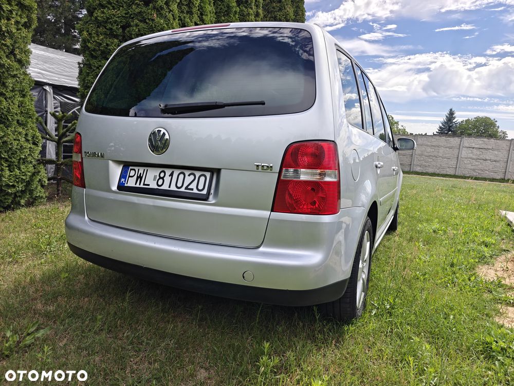 Volkswagen Touran - 7
