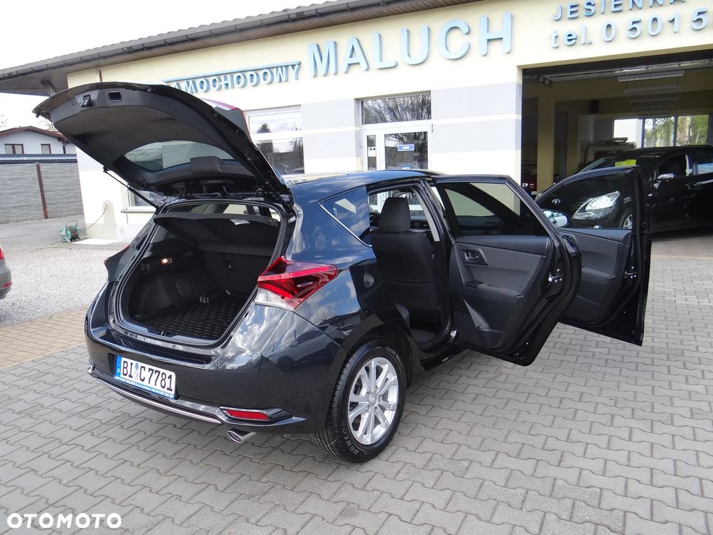 Toyota Auris 1.2 Turbo Team Deutschland - 15