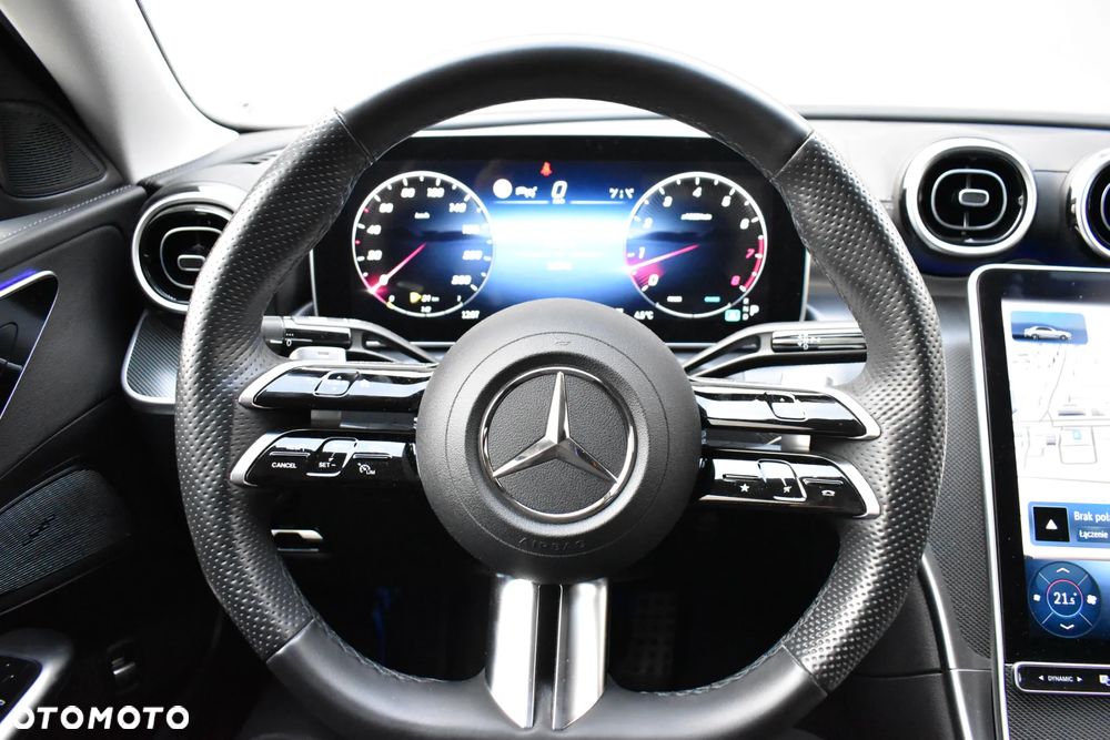 Mercedes-Benz Klasa C 180 9G-TRONIC AMG Line - 17