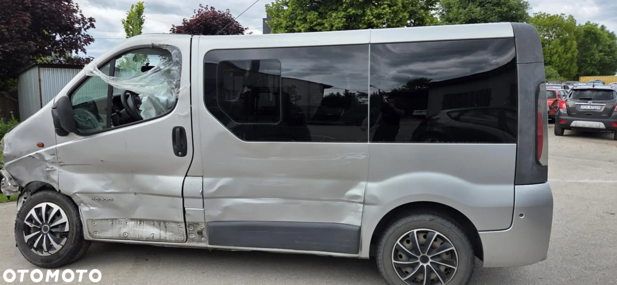RENAULT TRAFIC II VIVARO fotel prawy przód - 8