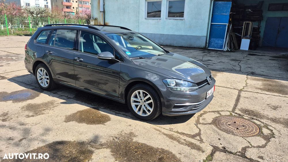 Volkswagen Golf - 17