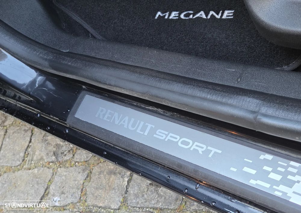 Renault Mégane Sport Tourer 1.5 dCi GT Line SS - 19