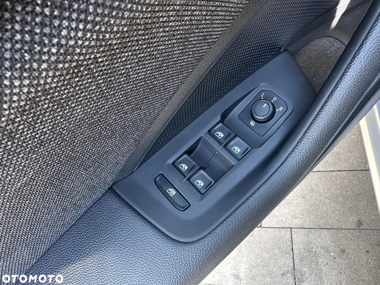 Skoda Superb 2.0 TDI SCR Essence DSG - 19