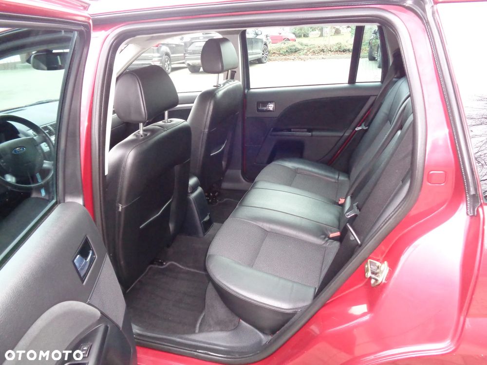 Ford Mondeo 2.0 Ghia Executive - 23