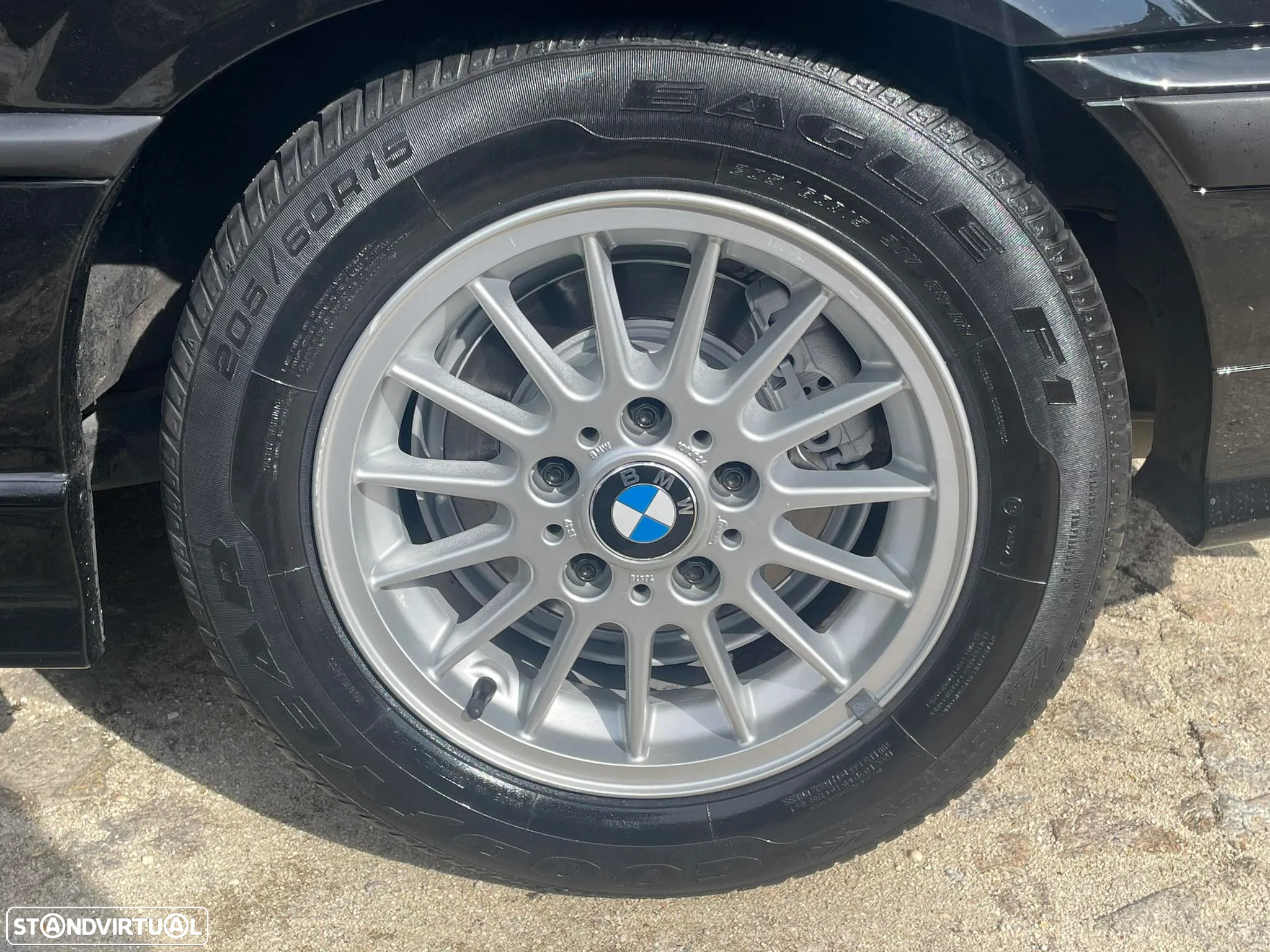 BMW 323 - 21