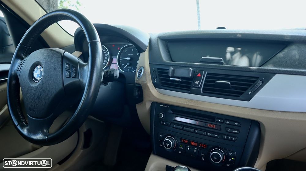 BMW X1 18 d sDrive Auto - 29