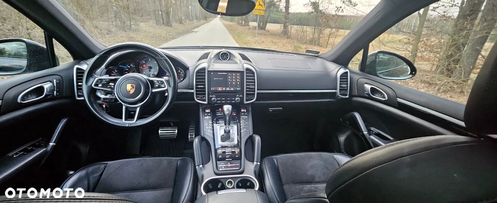 Porsche Cayenne - 17