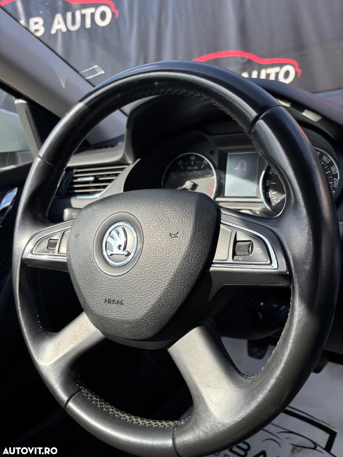 Skoda Octavia 1.4 TSI AMBITION - 17