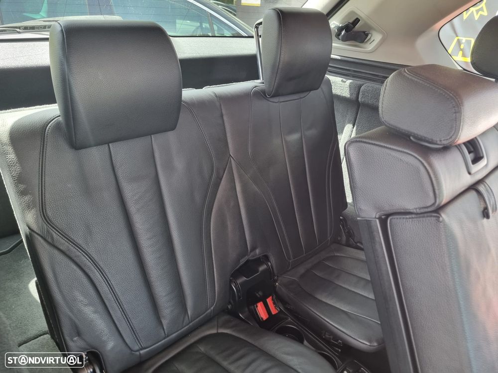 BMW X5 25 d sDrive Comfort 7L - 25