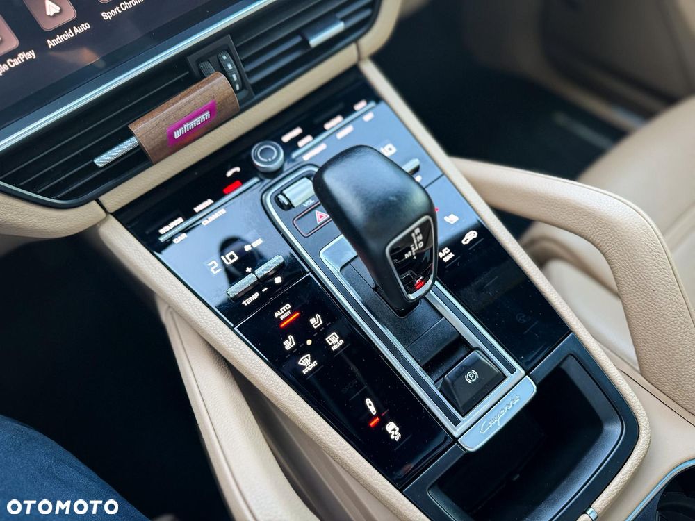 Porsche Cayenne Platinum Edition - 38