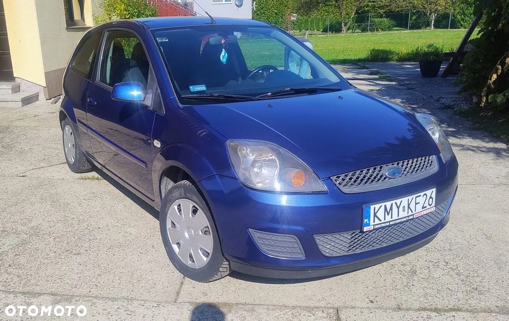 Ford Fiesta 1.3 Ambiente - 1