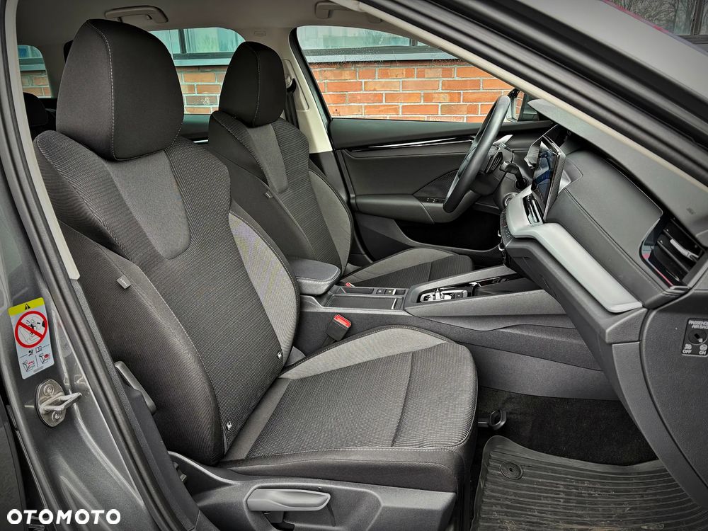 Skoda Octavia 2.0 TDI Selection DSG - 25