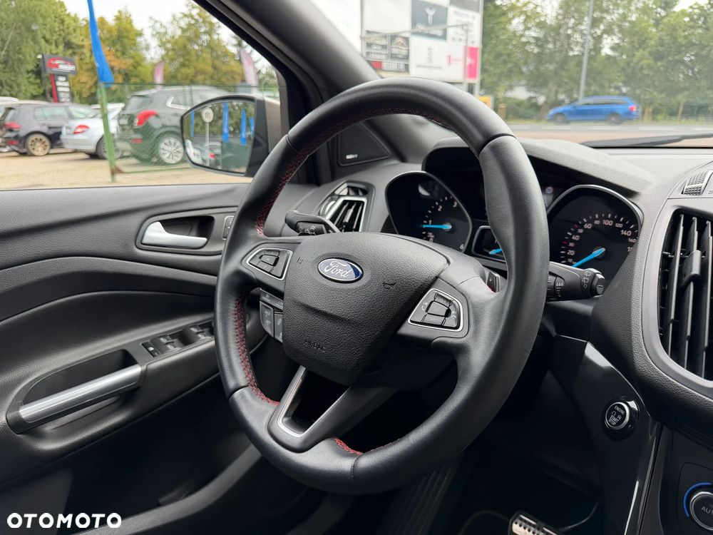 Ford Kuga 2.0 TDCi 4x4 ST-Line - 41