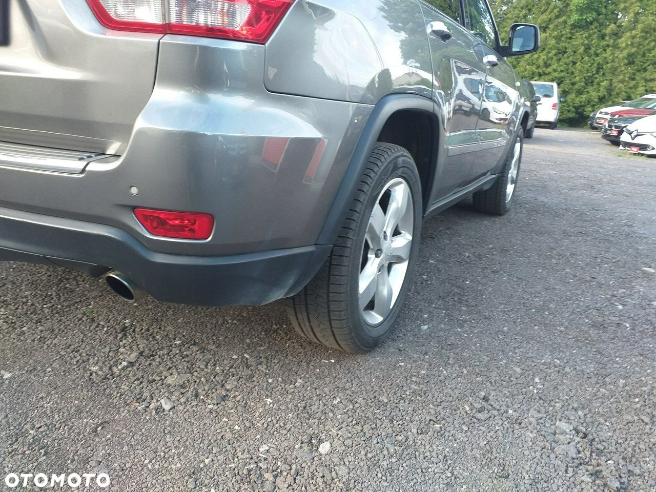 Jeep Grand Cherokee - 13