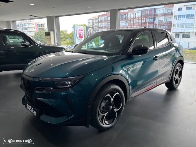 Alfa Romeo Junior 1.2 eDCT6 - 1