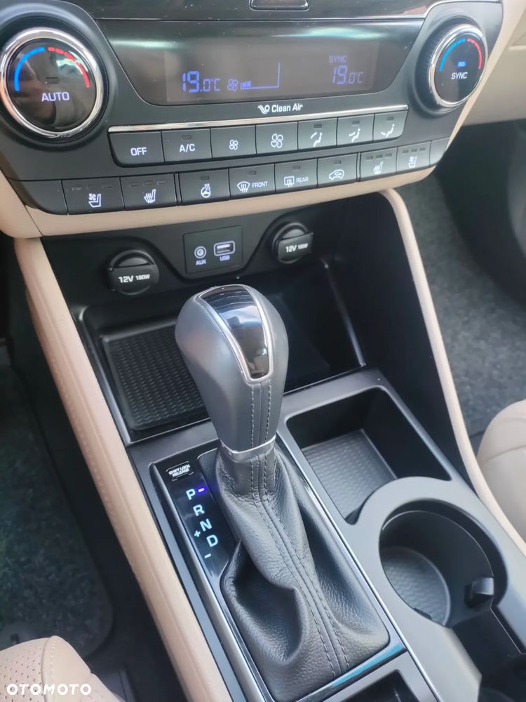 Hyundai Tucson 2.0 CRDi 4WD Automatik Premium - 12