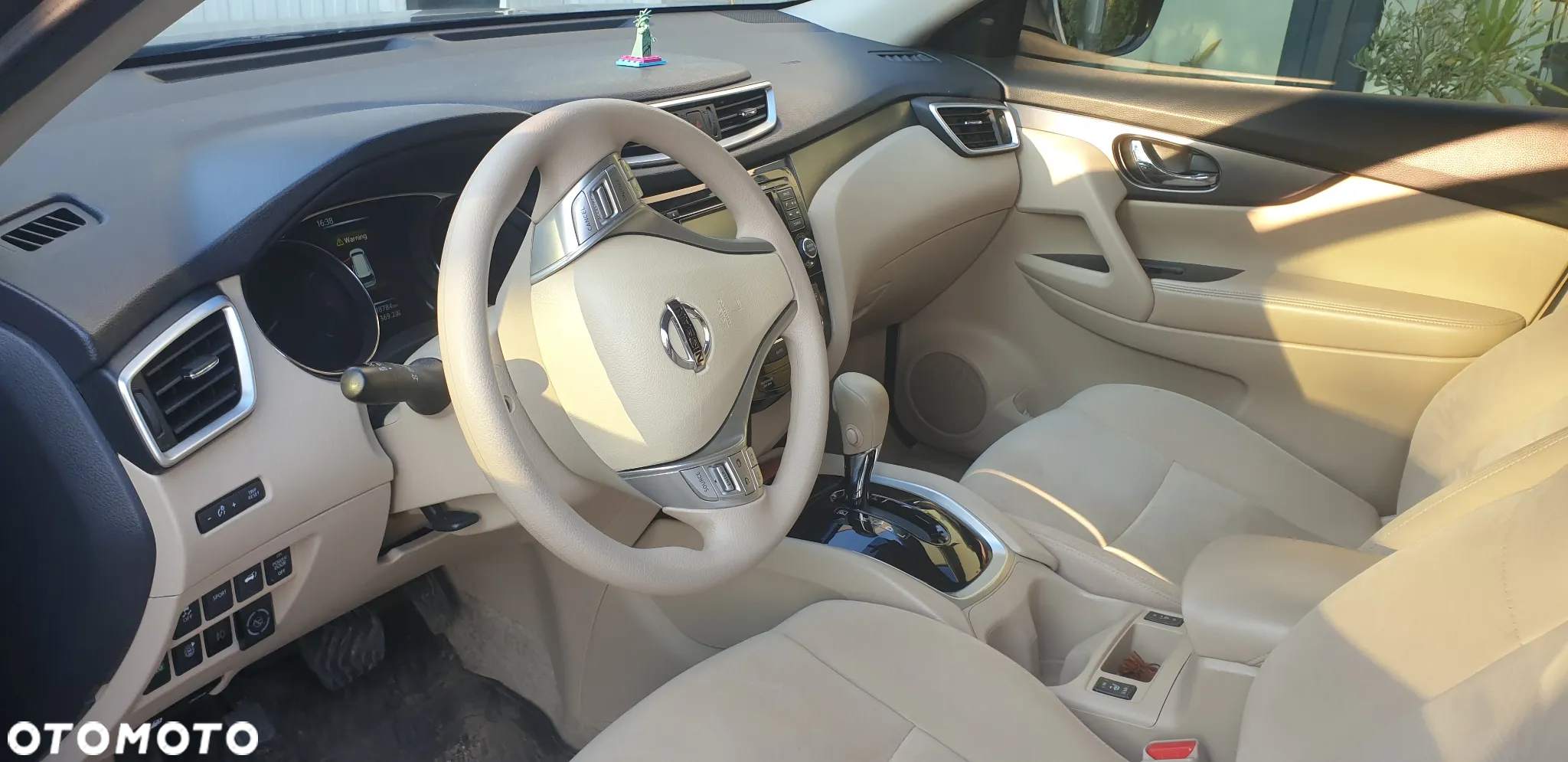 Nissan Rogue - 6