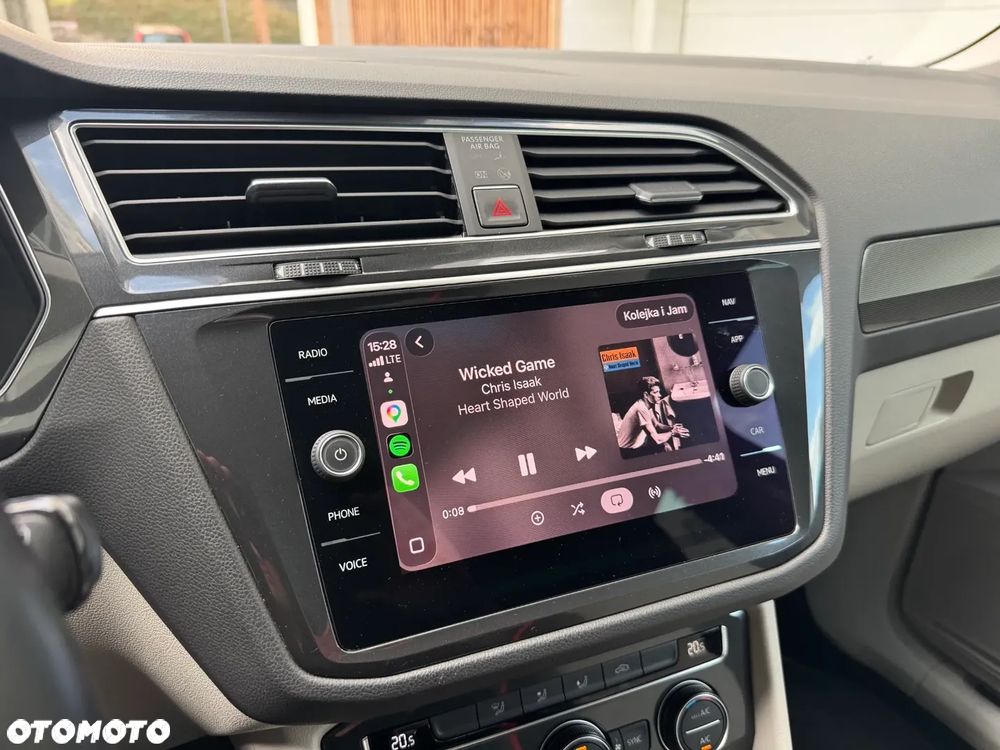 Volkswagen Tiguan - 24