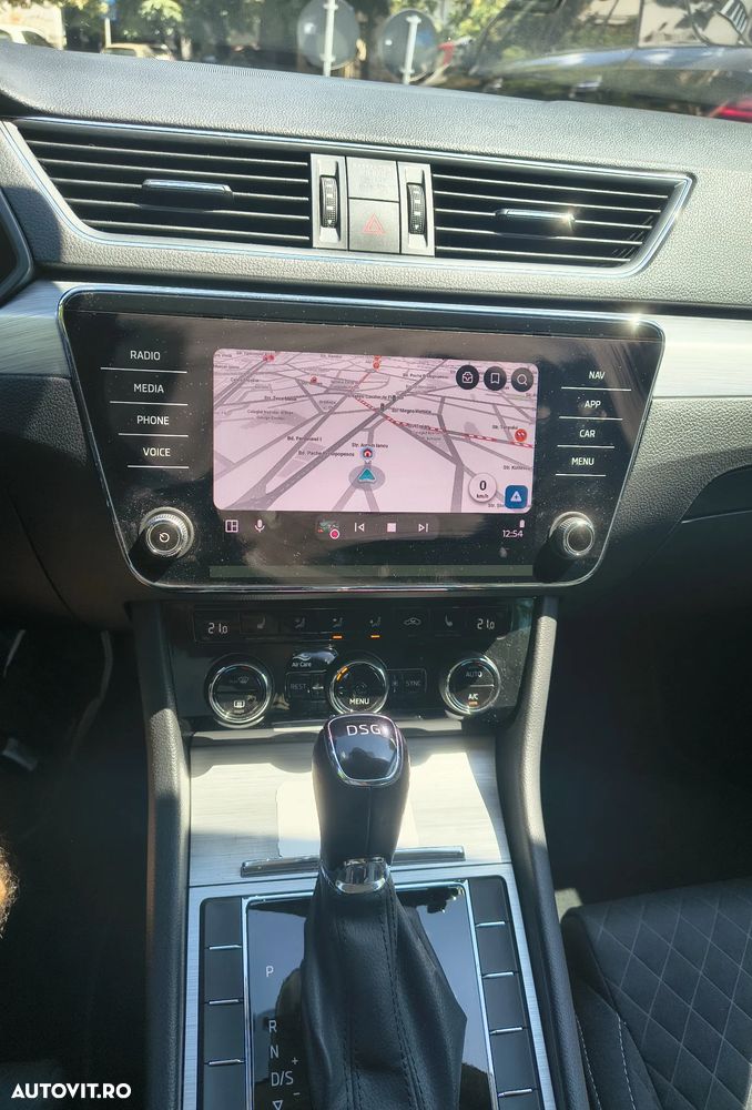 Skoda Superb 2.0 TDI DSG Ambition - 11
