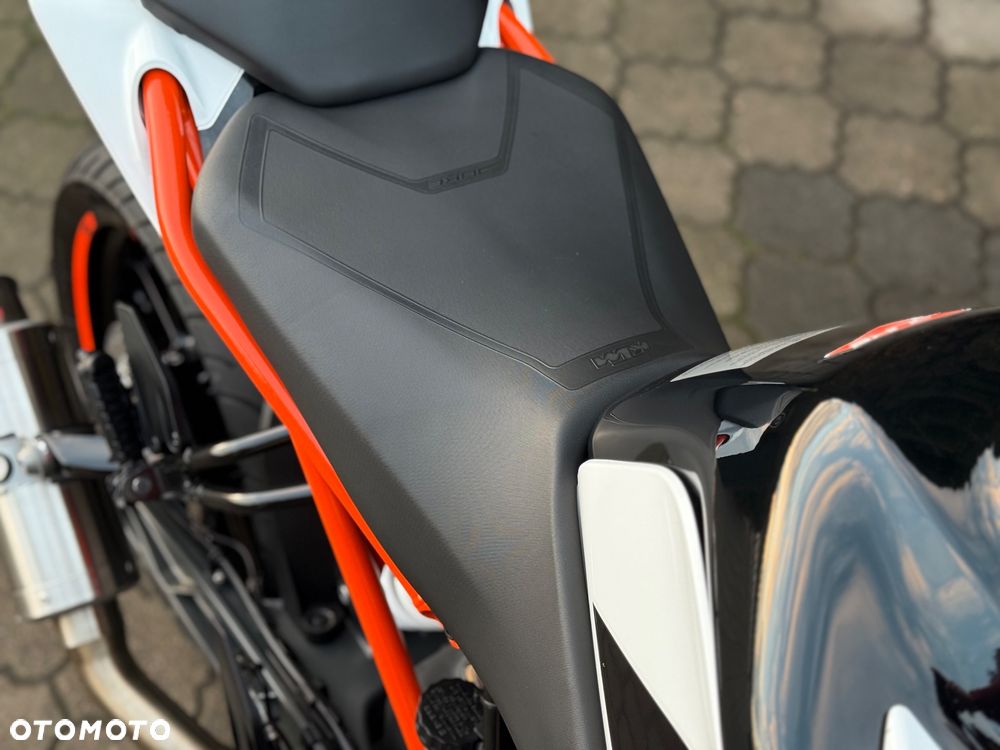 KTM Duke - 17