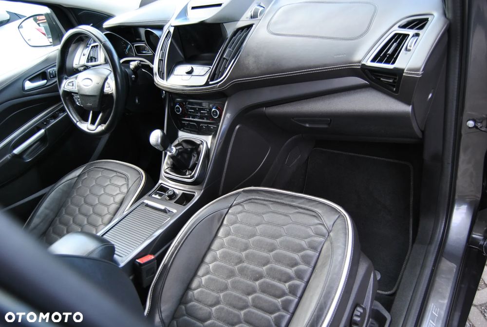 Ford Kuga - 27