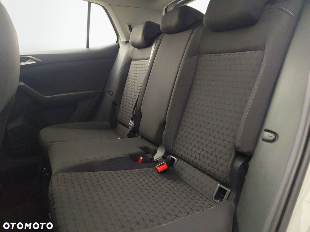 Volkswagen T-Cross - 13