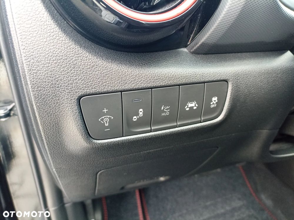 Hyundai Kona 1.6 CRDi DCT Premium - 22